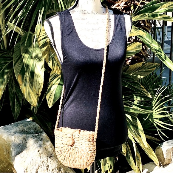 New Straw Crossbody Bag - Picture 2 of 4